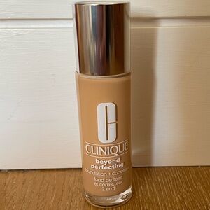 Clinique Beyond Perfecting Foundation & Concealer - shade: AJ meringue W 12- New